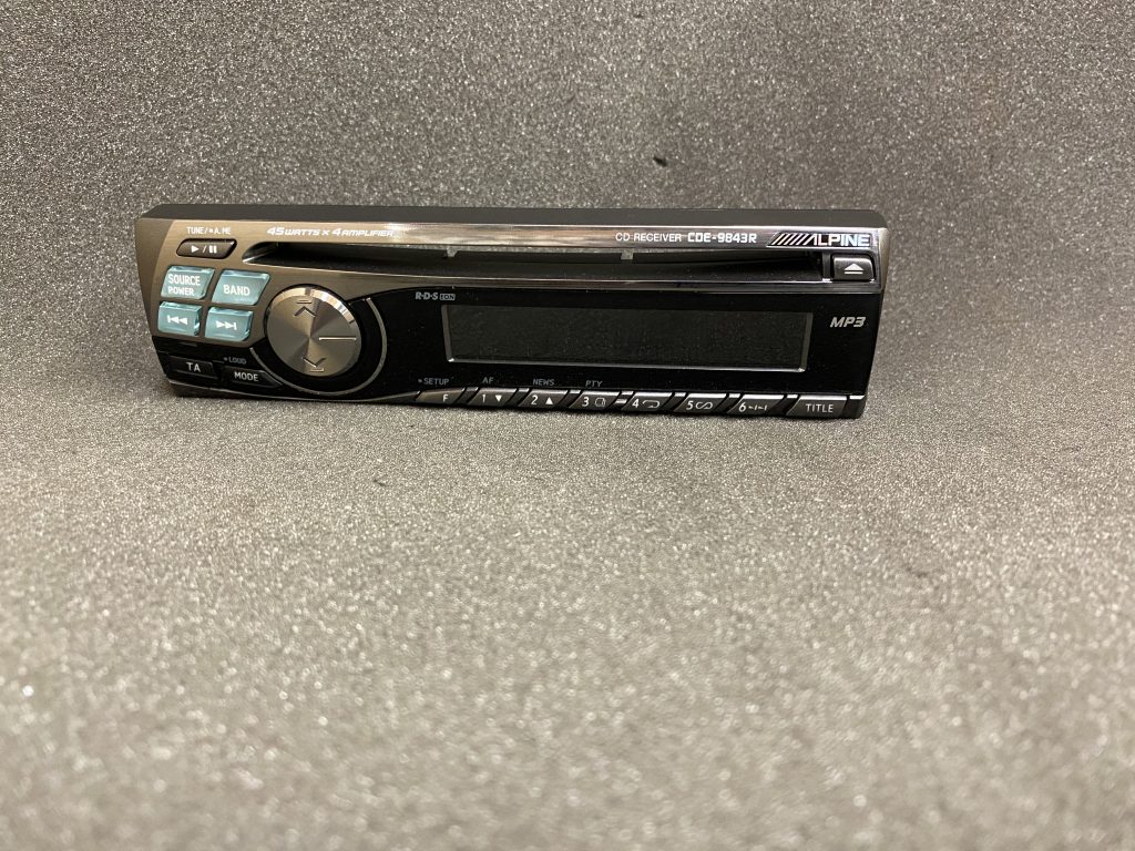 Alpine Cde-9843r face front panel only - JT Audio