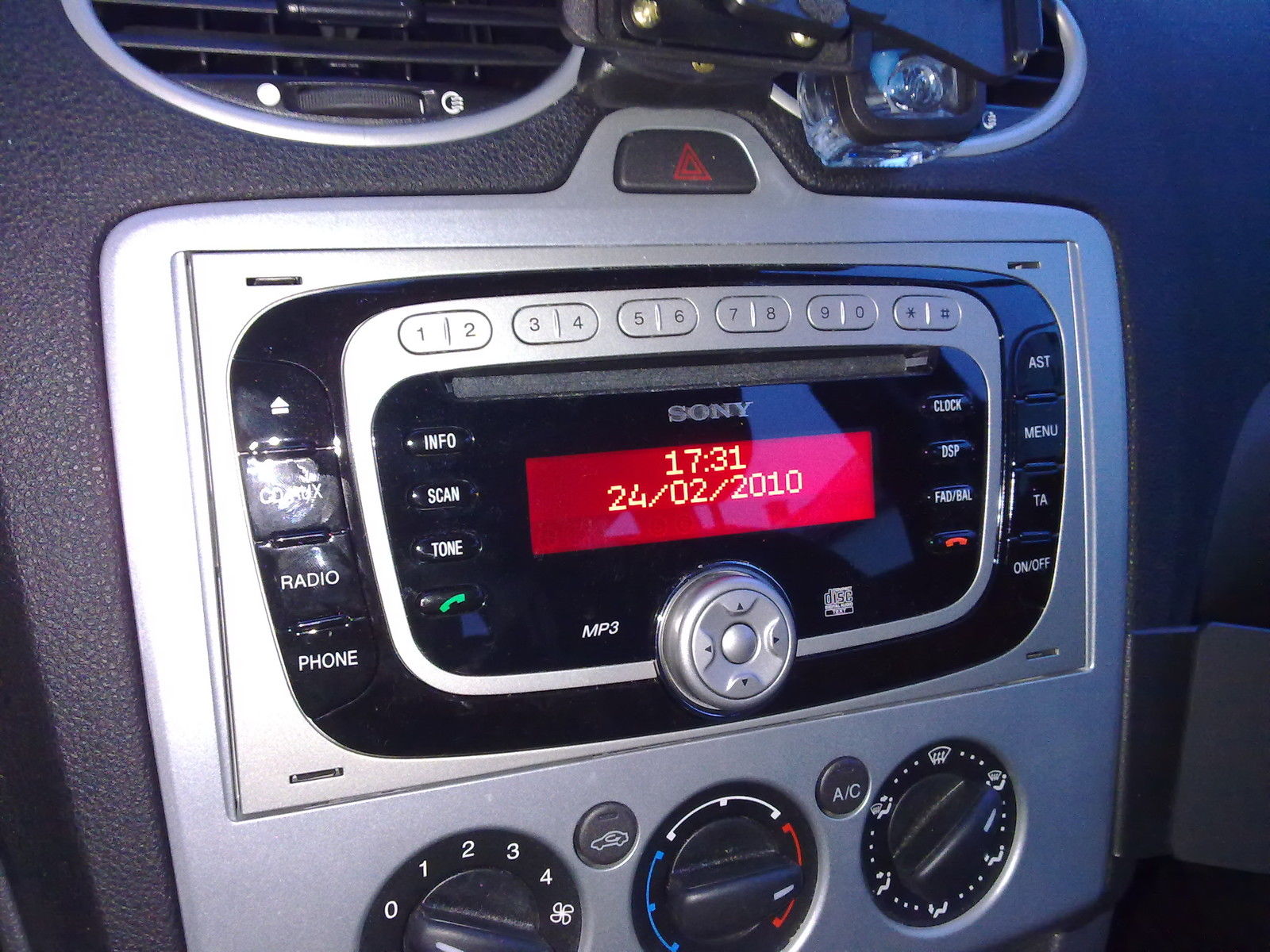 Ford Transit CD MP3 player Ford Sony car stereo head unit with radio code 