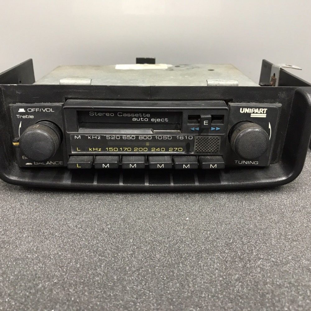 Old Classic Mini British Leyland Unipart Radio Model Gca636 B.L 635 Complete