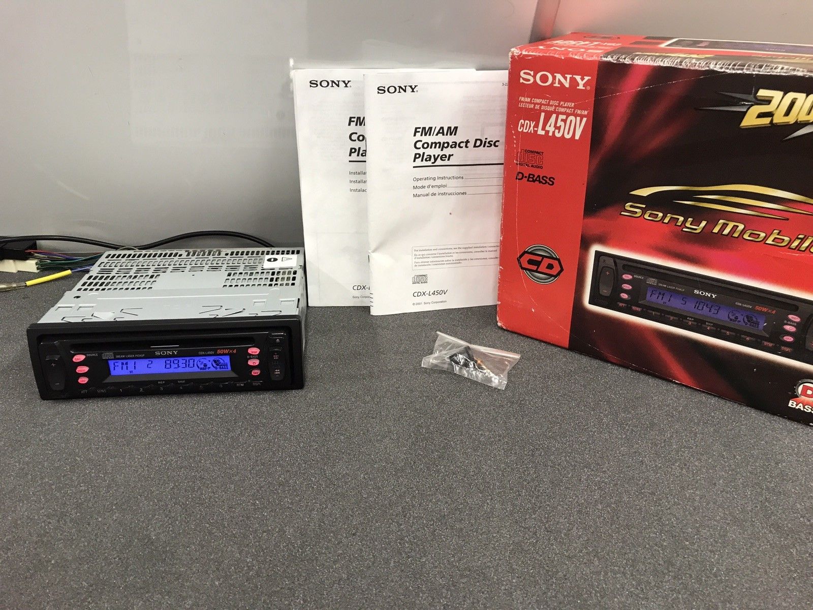 Old Sony Car Radio Stereo Cd Player Model Cdx-L450v Retro 90s Vintage Retro