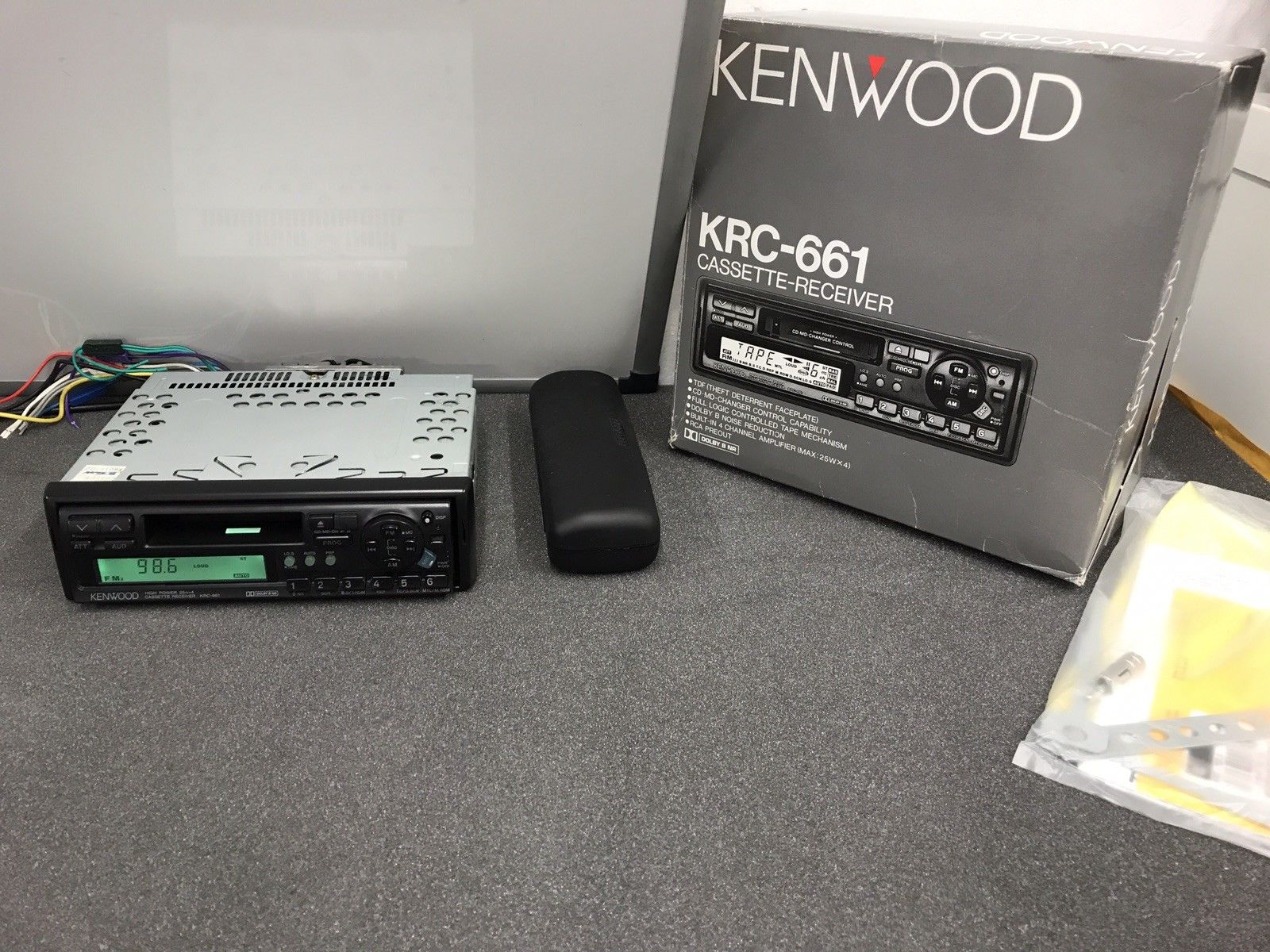 Kenwood Krc-661 Car Radio Stereo Cassette Player Cd Changer Control  Boxed