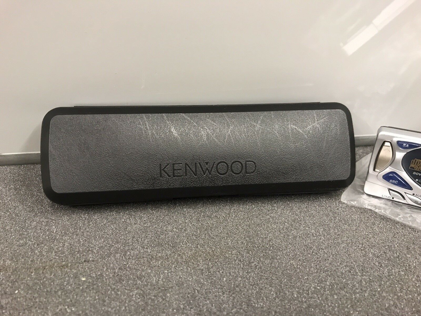 Kenwood Z638 Brand New Genuine Face Front Panel Flip Off Facia Z638