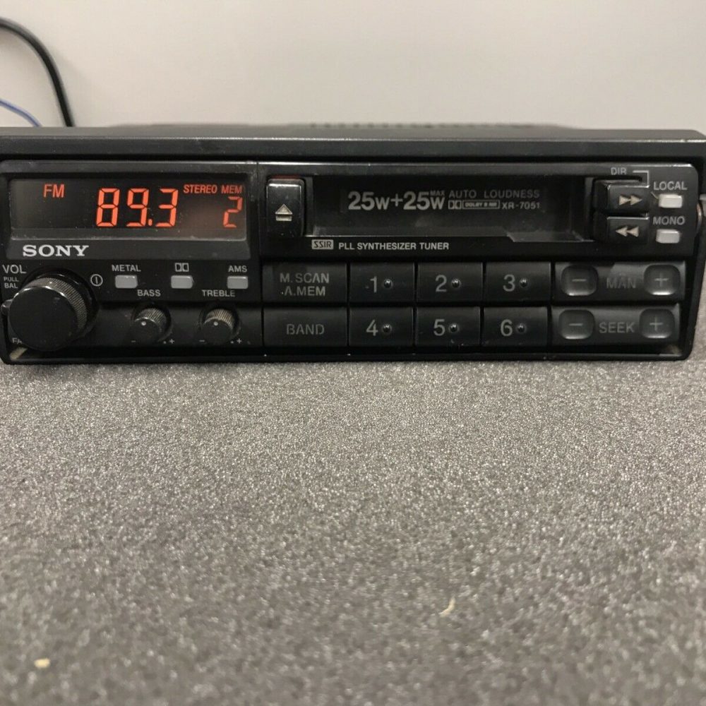 Old Classic Sony Car Radio Cassette Player Model Xr-7051 Vintage Pull Out Type
