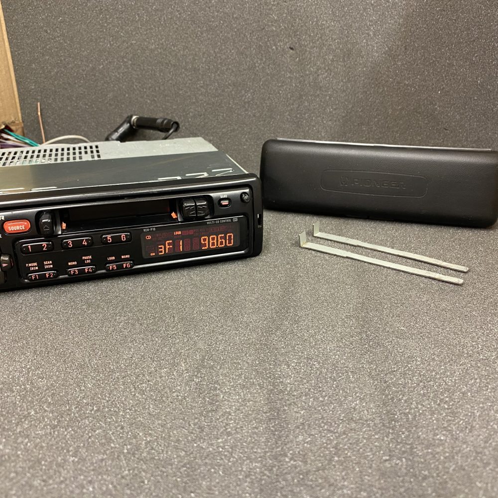 Pioneer Keh-P10 old car radio cassette player