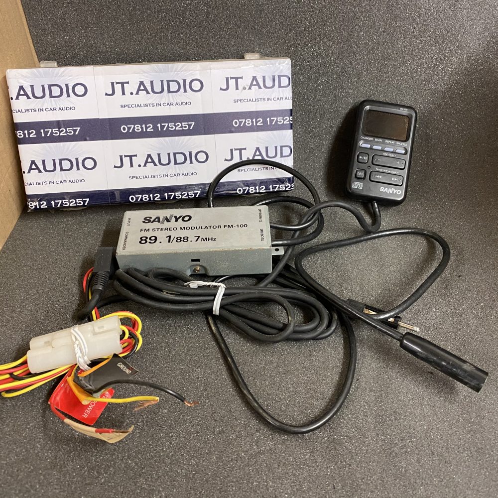 Sanyo Cm100 Cd Changer Remote Controller Fm Modulator Kit
