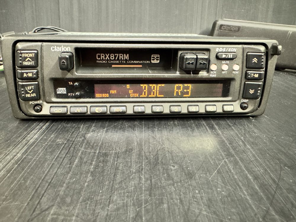Clarion Crx87 Old Classic Vintage Radio Cassette Player Dual illumination - Image 3