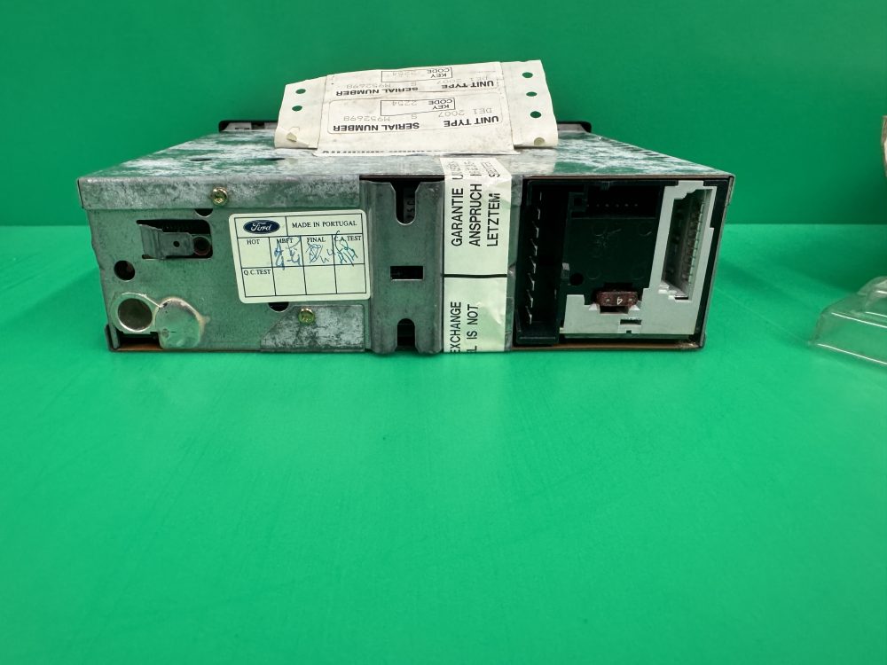 Ford 2007rds Rs Cosworth etc car Radio Cassette with code - New old stock - Image 5