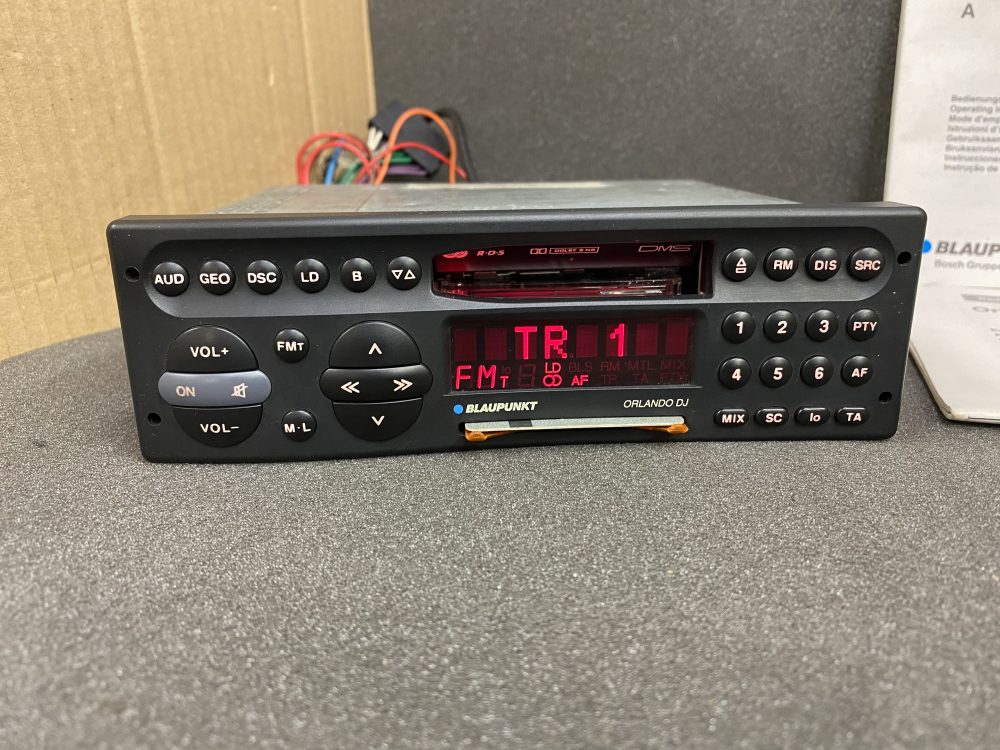 Blaupunkt Orlando Dj old car radio cassette player With changer Control - Image 4