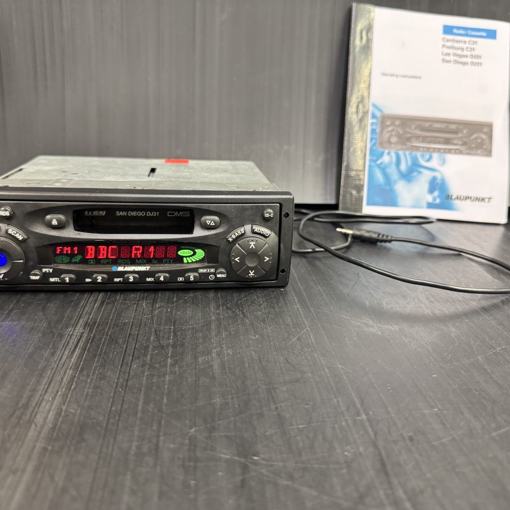 Blaupunkt San Diego Dj31 old car radio cassette player With changer Control