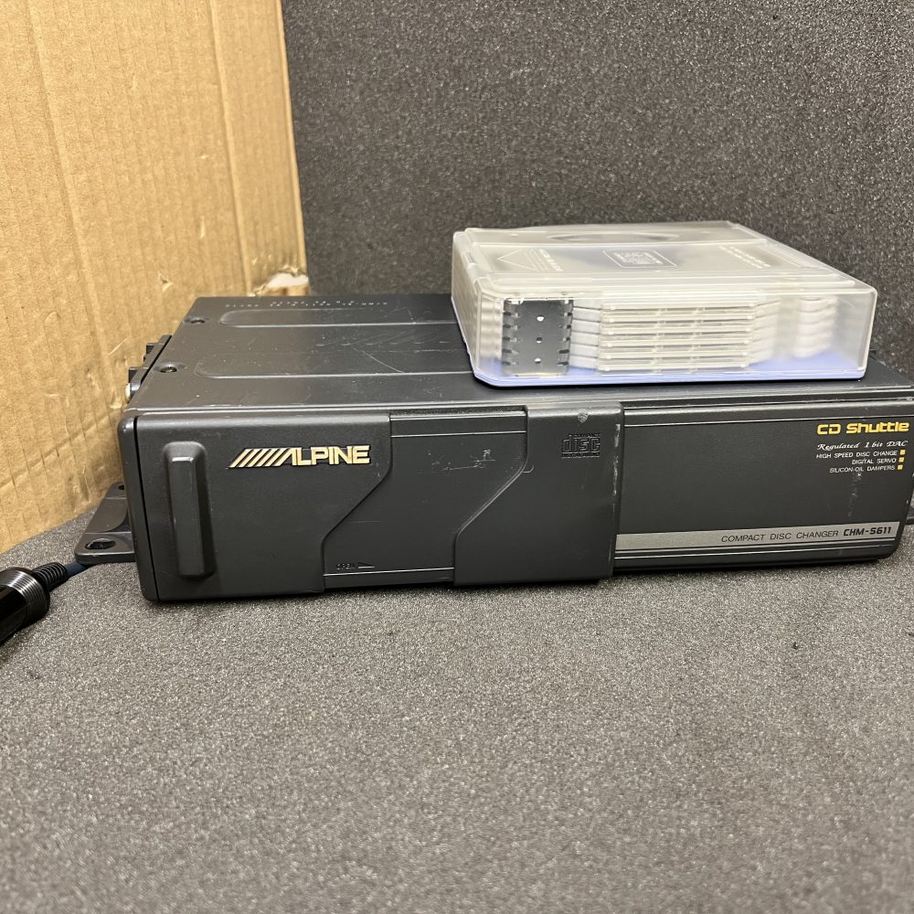 Alpine M Bus 8 Pin Car Radio Stereo 6 Disc Plug In Add On Cd Changer Chm-S611