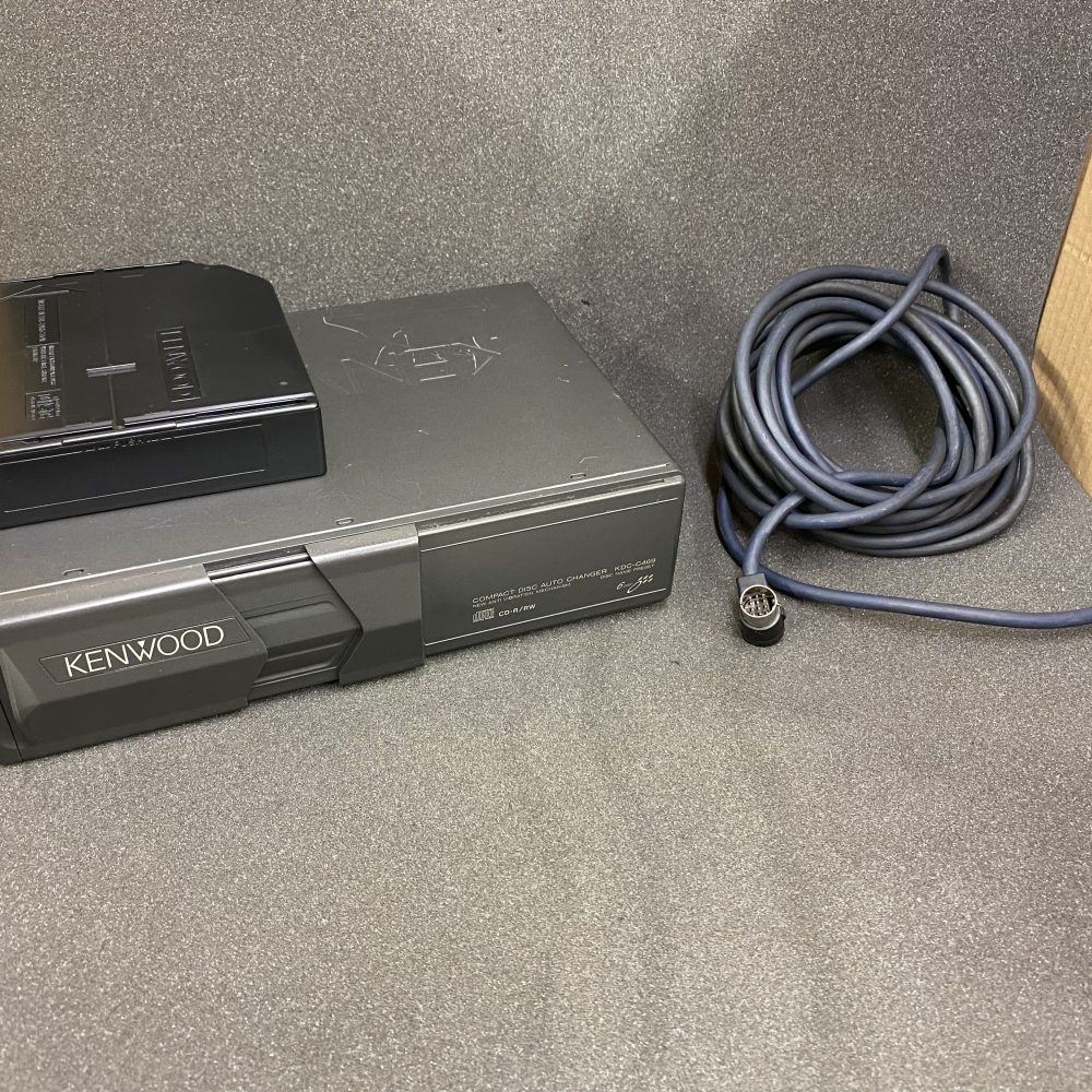Kenwood Kdc-C469 old school 6 disc Cd changer complete