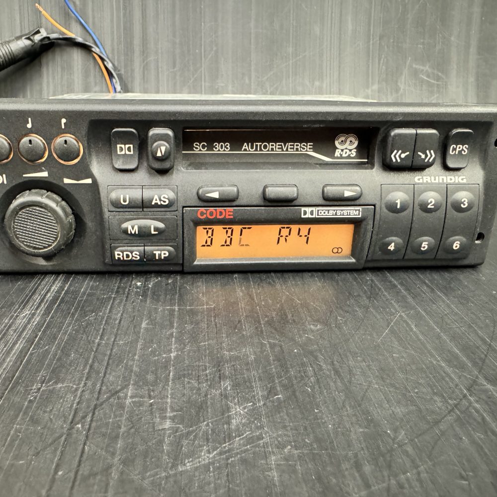 Vauxhall Sc303 old radio cassette with code