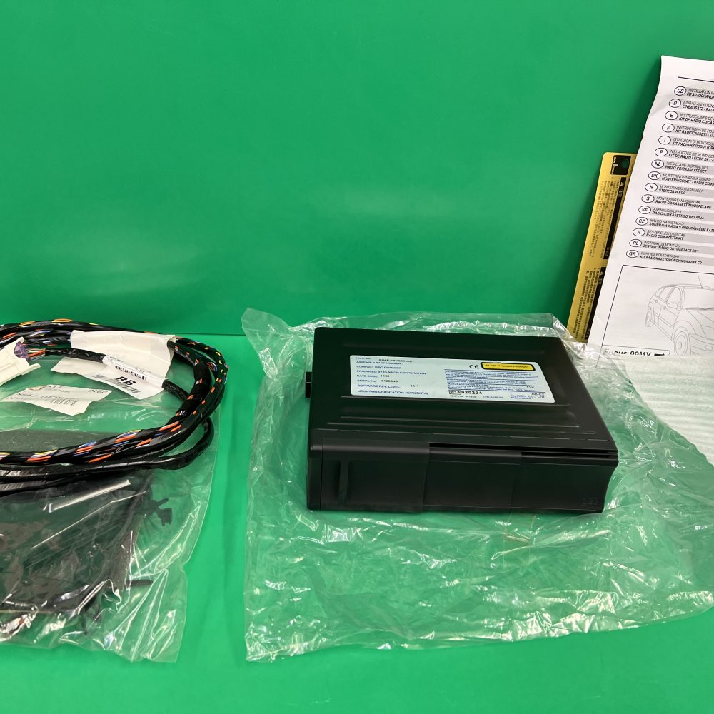 Ford New old stock 6 disc Cd changer complete boxed