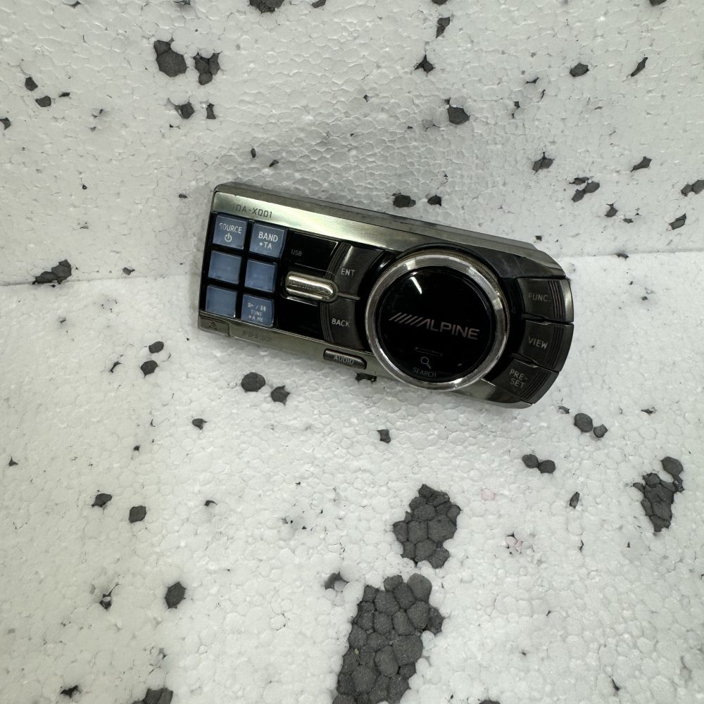 Alpine iDA-X001 iDAX001 car radio stereo face front panel complete