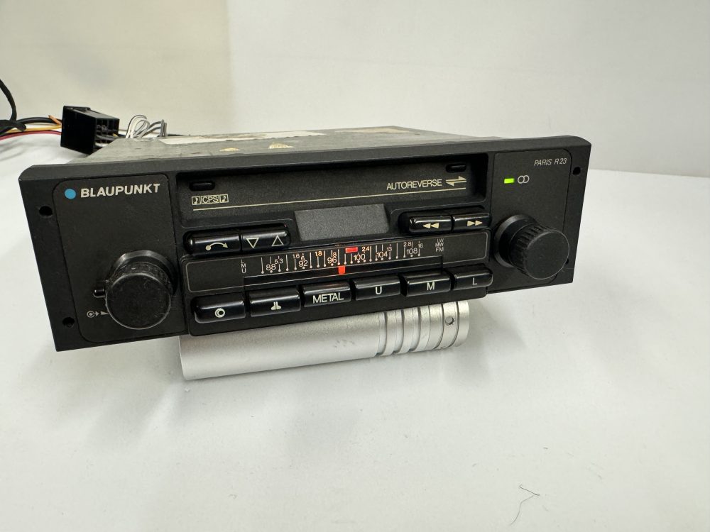 Blaupunkt Paris R23 old car radio cassette player