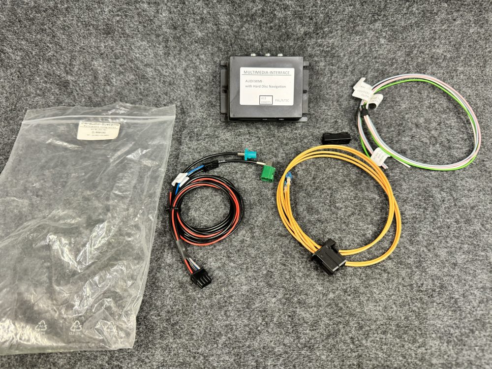 MULTIMEDIA-INTERFACE AUDI MIMI with Hard Disc Navigation adaptor