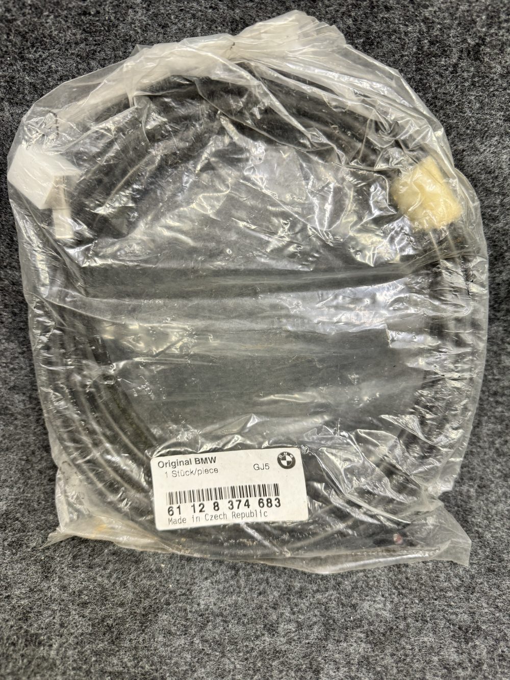Bmw 5 metre original cd changer lead 61 12 8 374 683