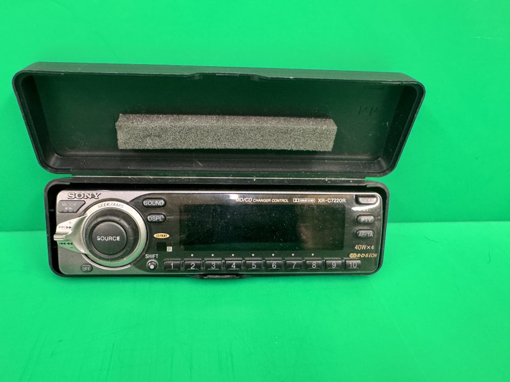 Sony Xr-C7220r Car Radio Stereo face front panel Facia only