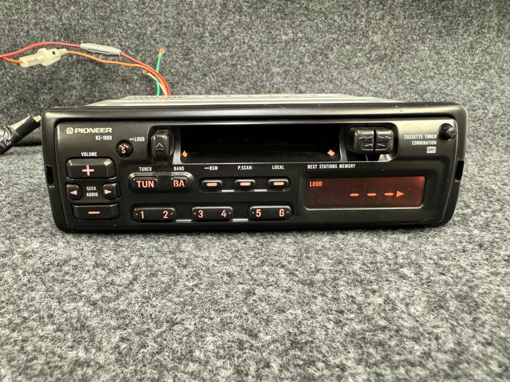 Pioneer Keh-1900 old car radio cassette player