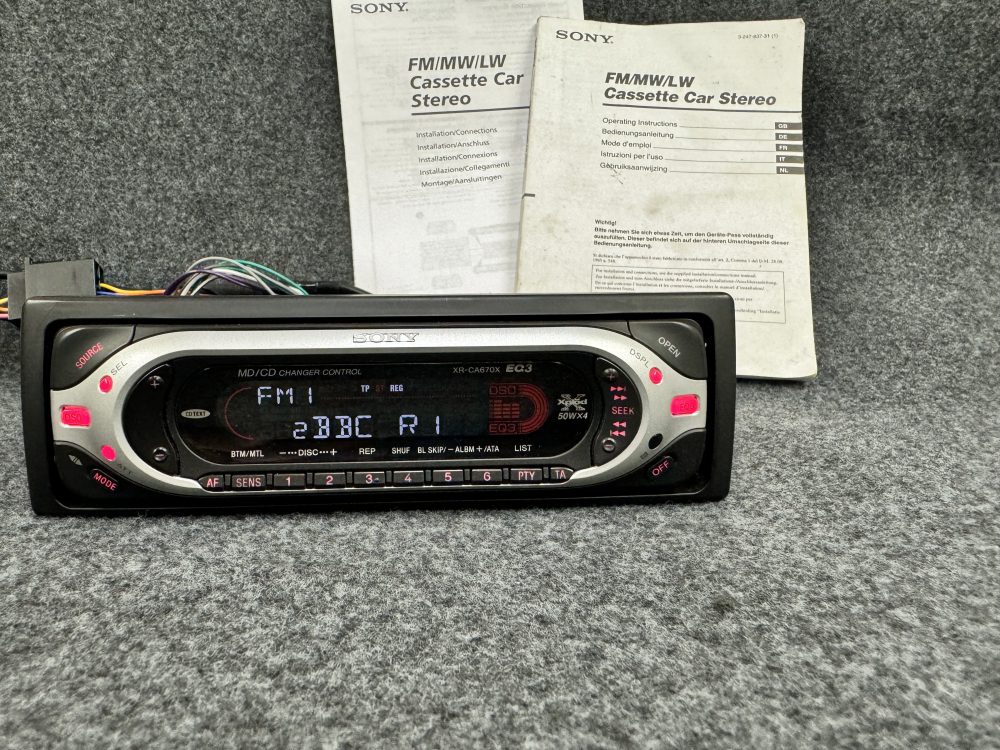 Sony Car Radio Cassette Player Cd Changer Control model Xr-Ca670x