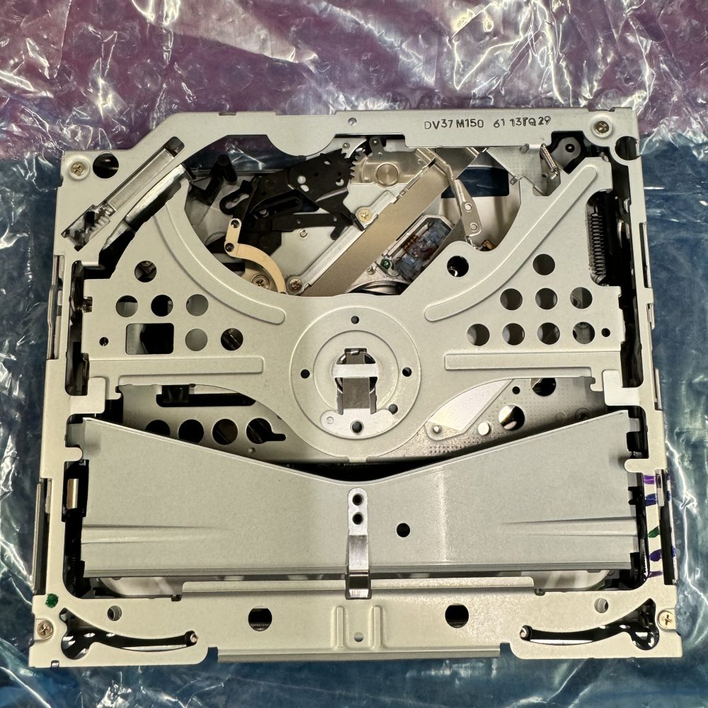 DV38M150 DV37M150 Alpine DVD drive load mechanism for Mercedes