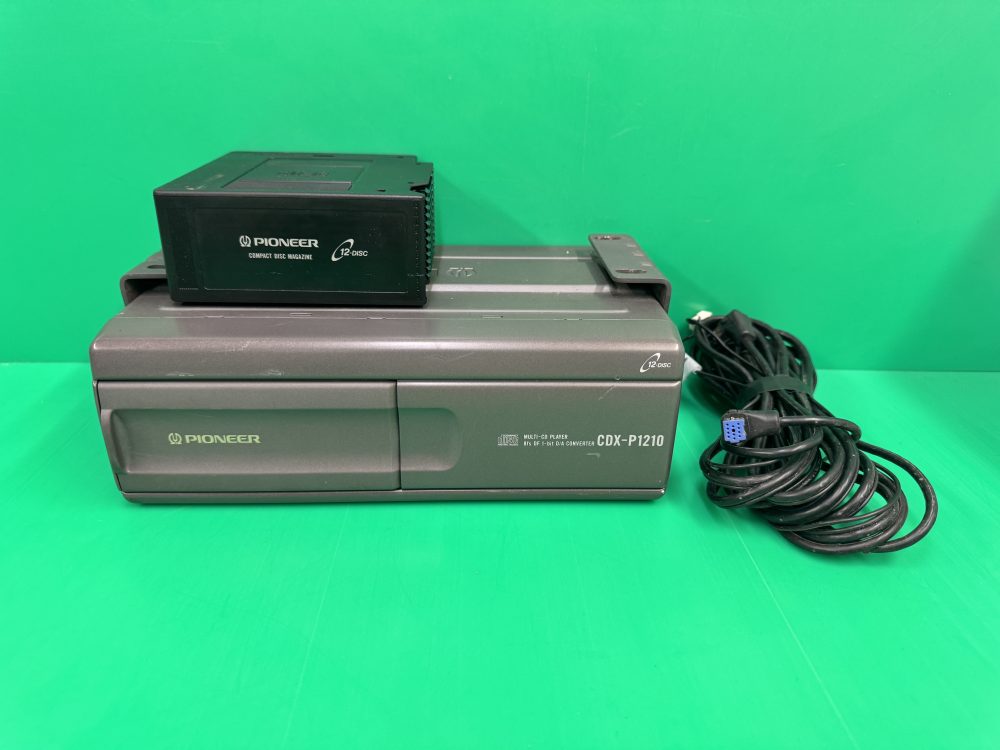 Pioneer Cdx-P1210  old school 12 disc Cd changer