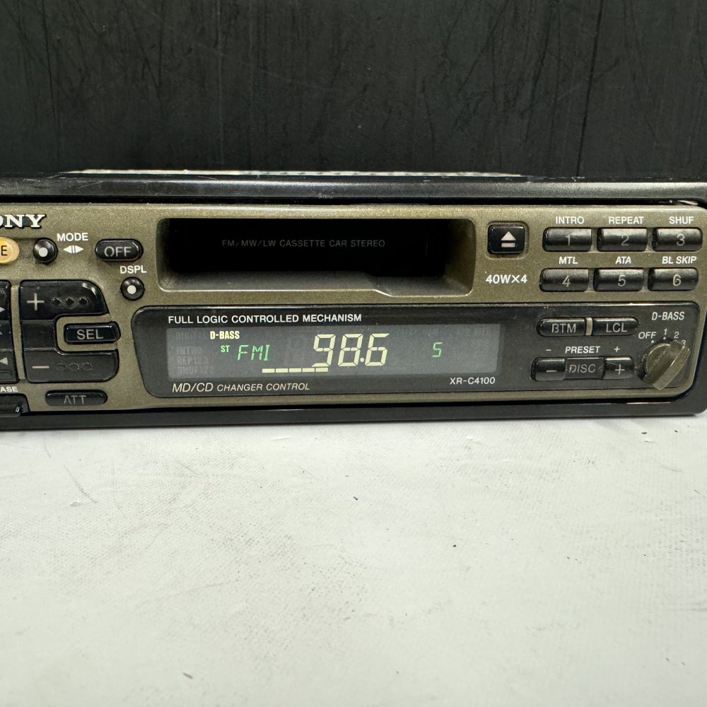 Sony Xr-C4100 Car Radio Stereo cassette player with Cd changer control