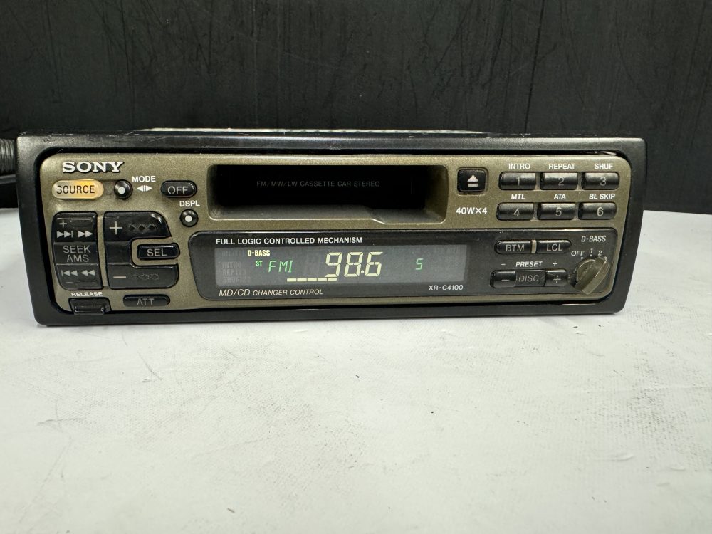 Sony Xr-C4100 Car Radio Stereo cassette player with Cd changer control