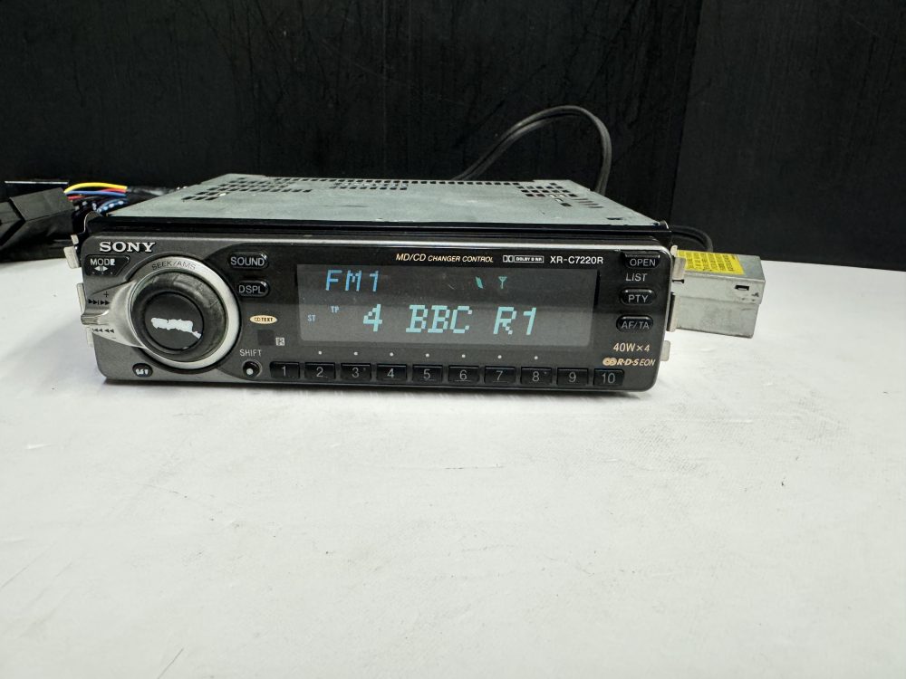 Sony Car Radio Cassette Player with Cd Changer Control Xr-C7220r