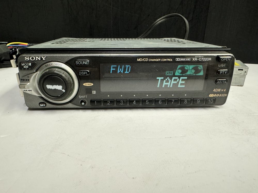 Sony Car Radio Cassette Player with Cd Changer Control Xr-C7220r - Image 6