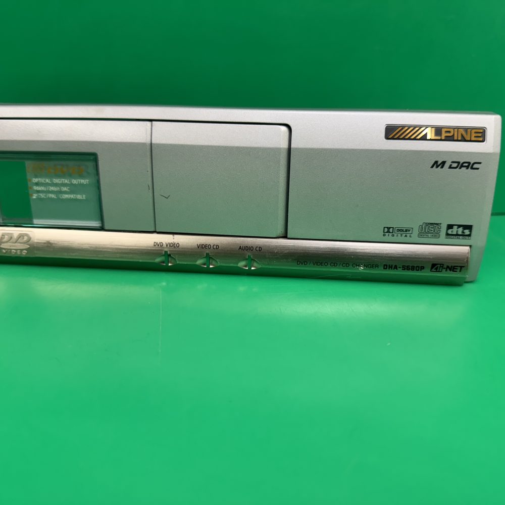 Alpine  Dha-S680p DVD cd changer front panel complete