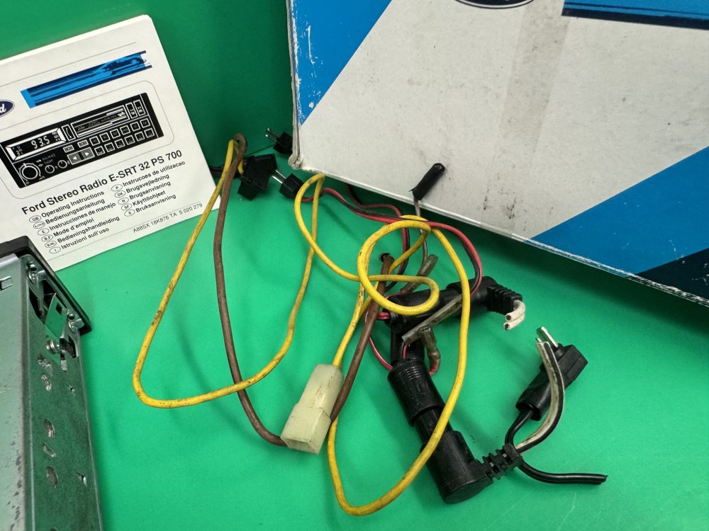 Ford Upgrade E-Srt32 Radio Cassette Fiesta Escort Rate model - Image 5