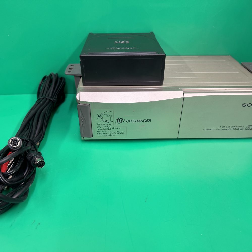 Sony Car Radio Stereo 10 Disc Plug In Cd Changer Model Cdx-51 Complete