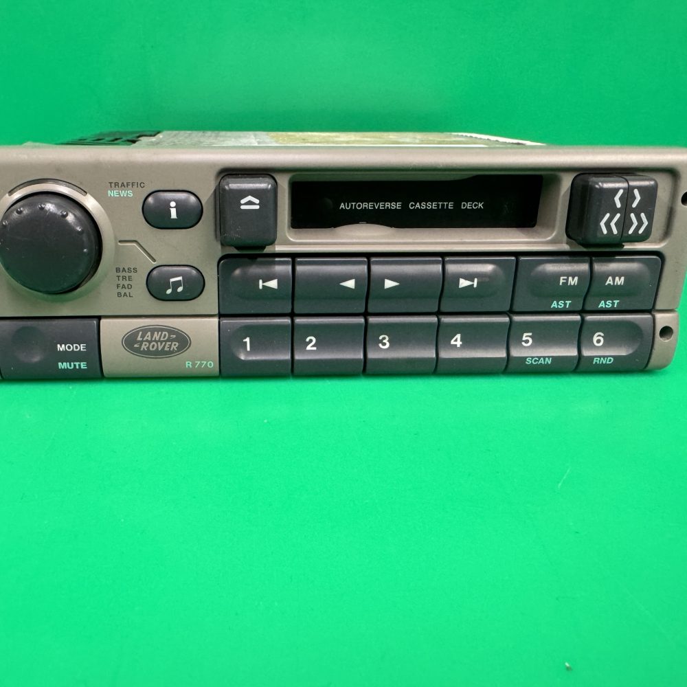 Land Rover Car Radio Stereo Cassette Rover R770 With Code in Beige