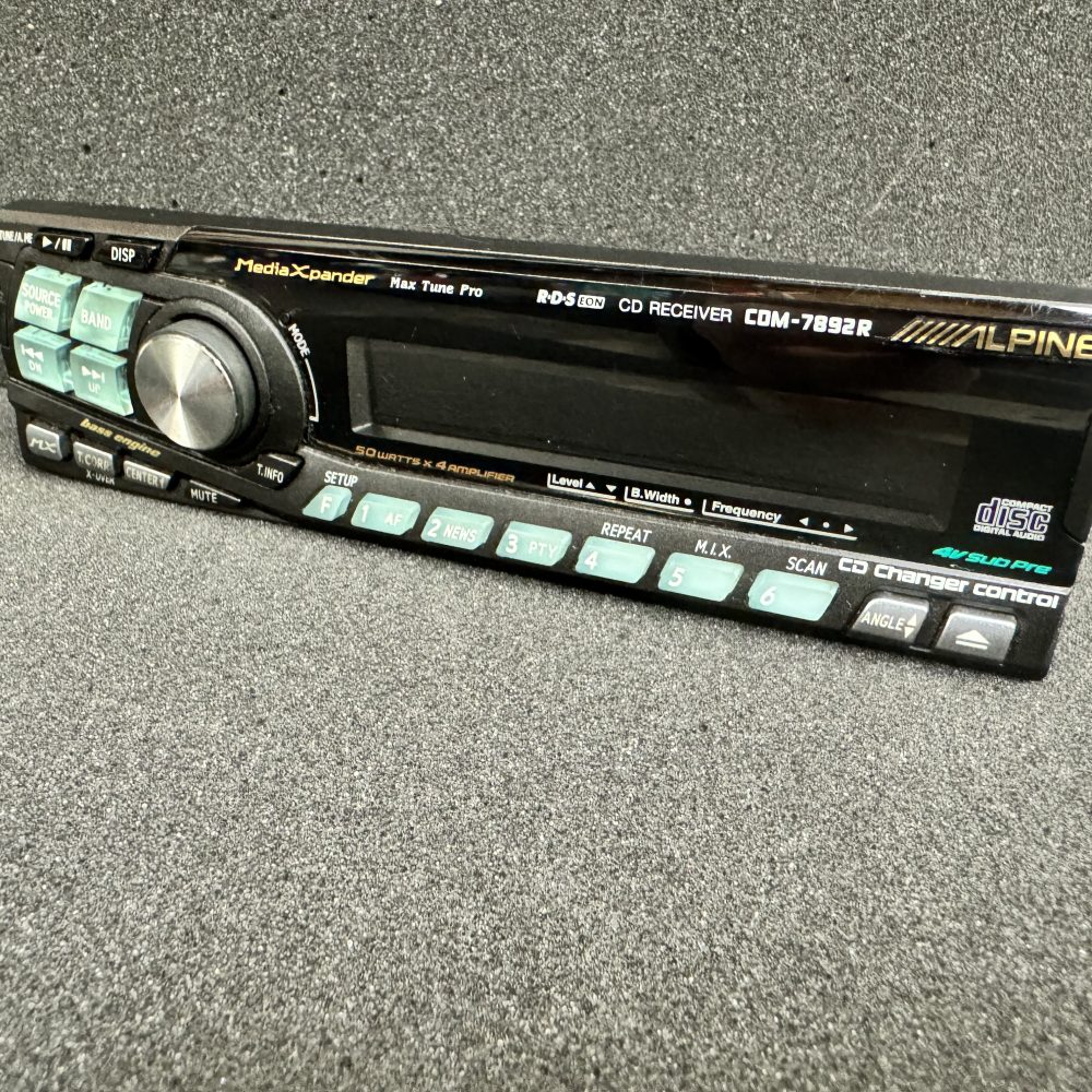 Alpine Cdm-7892r Cd Car Radio Stereo Face Only