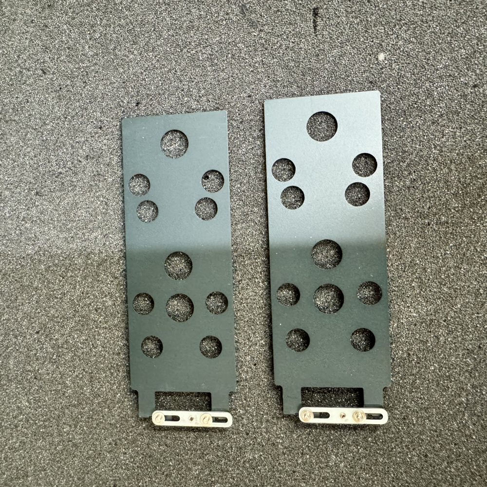 Alpine cva-1003r  cva-1004r  cva1003 cva1004 side brackets new pair
