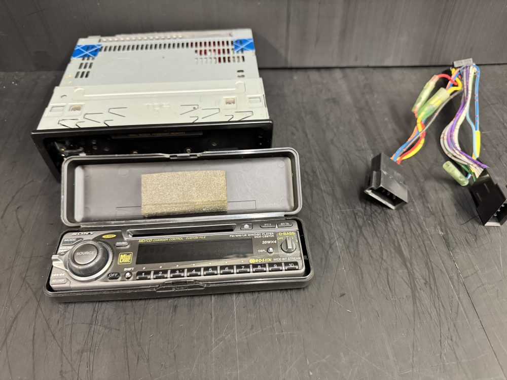 Sony Mdx-C5970r Car Radio Stereo Mini-Disc Player - Image 7
