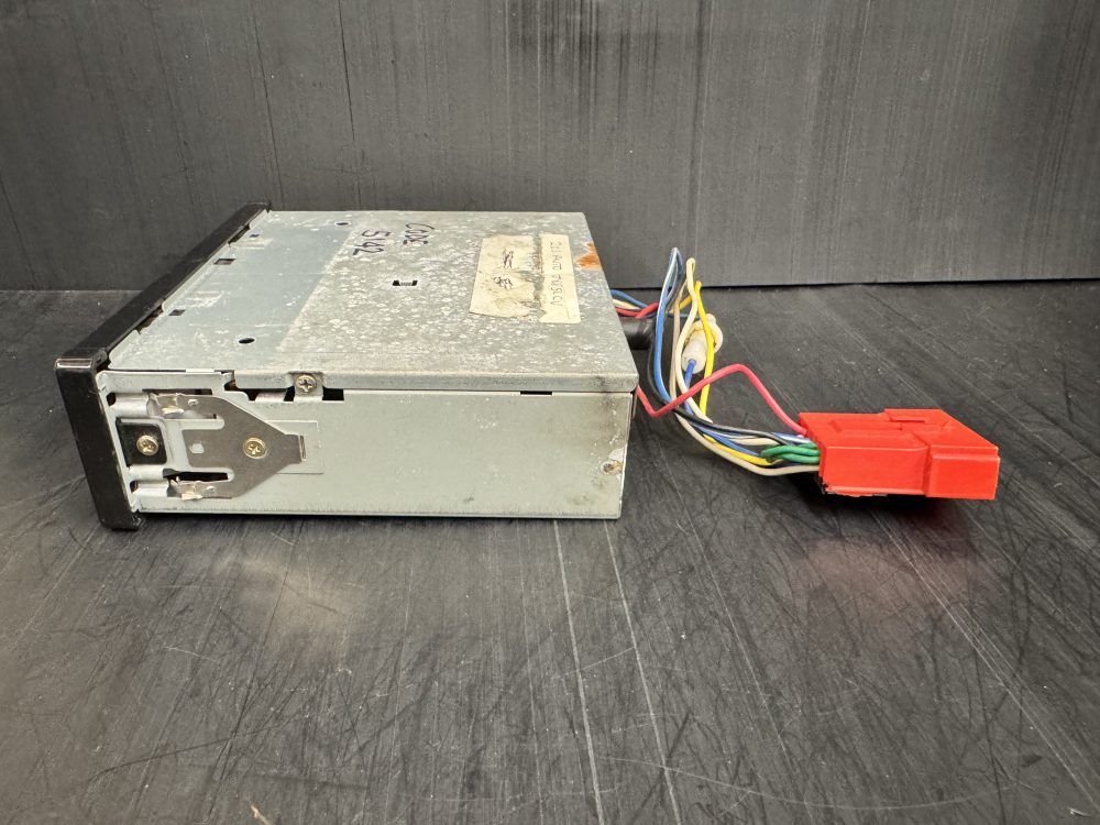 Old Classic Peugeot 205 Clarion Pu-9492a Car Radio Cassette Player With Code - Image 3