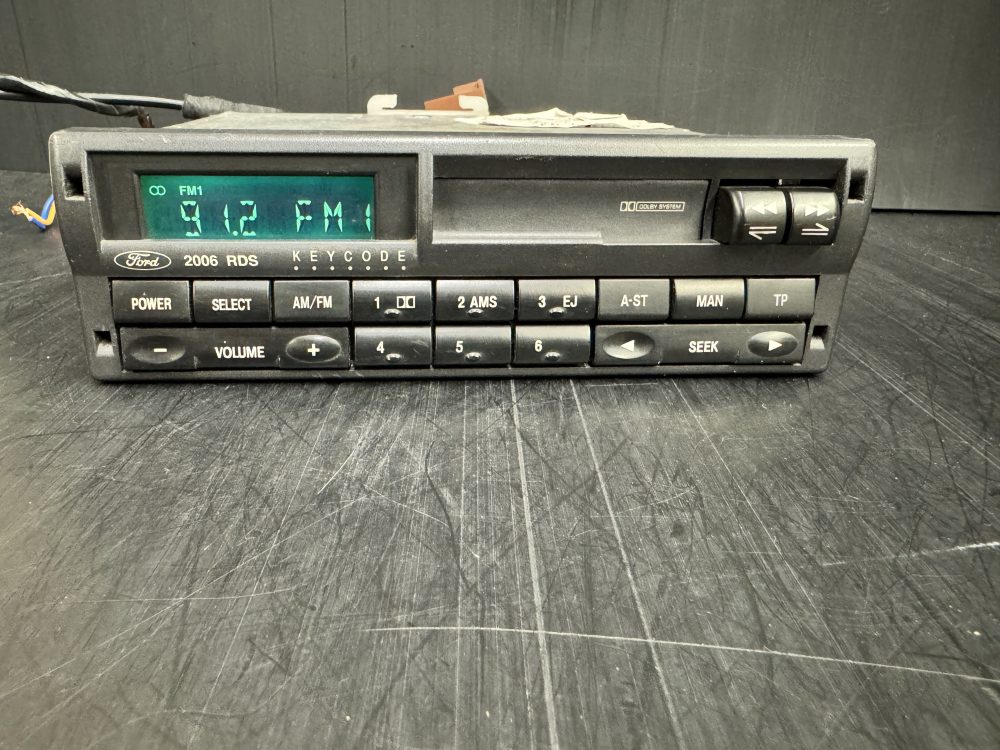 Ford early Fiesta escort mondeo old 2006rds Car Radio Cassette Player With Code