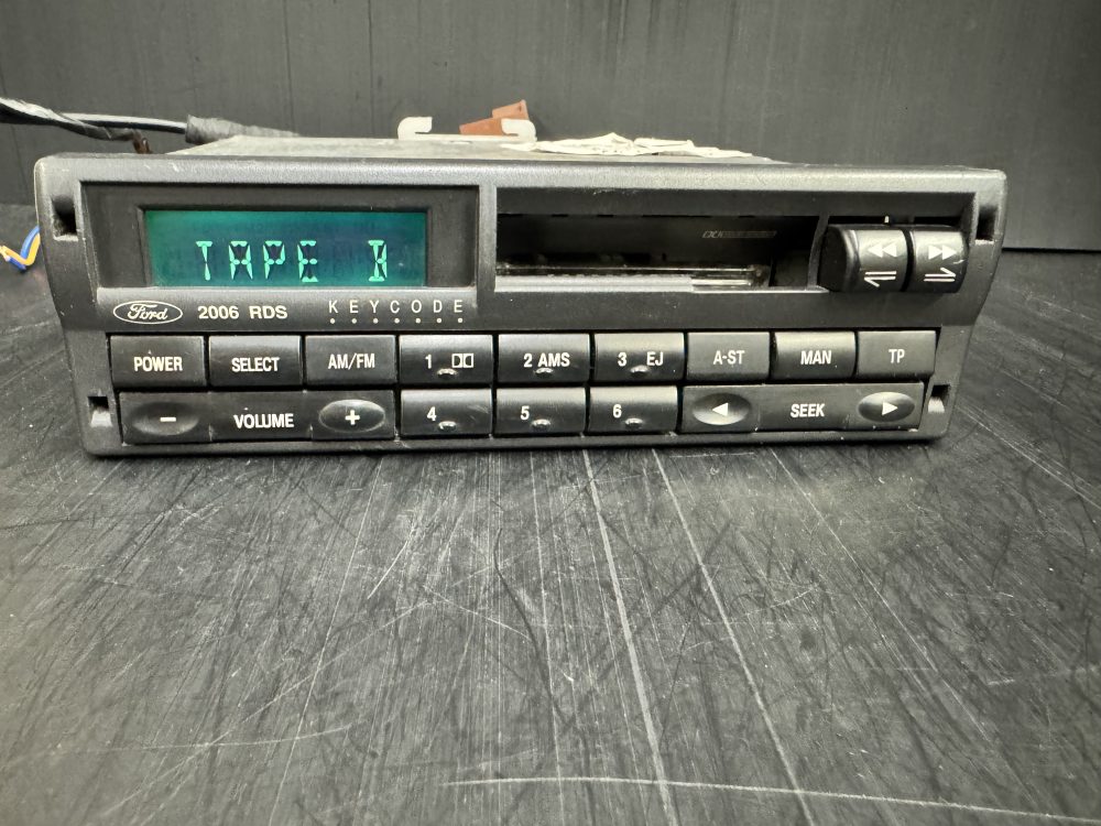 Ford early Fiesta escort mondeo old 2006rds Car Radio Cassette Player With Code - Image 3