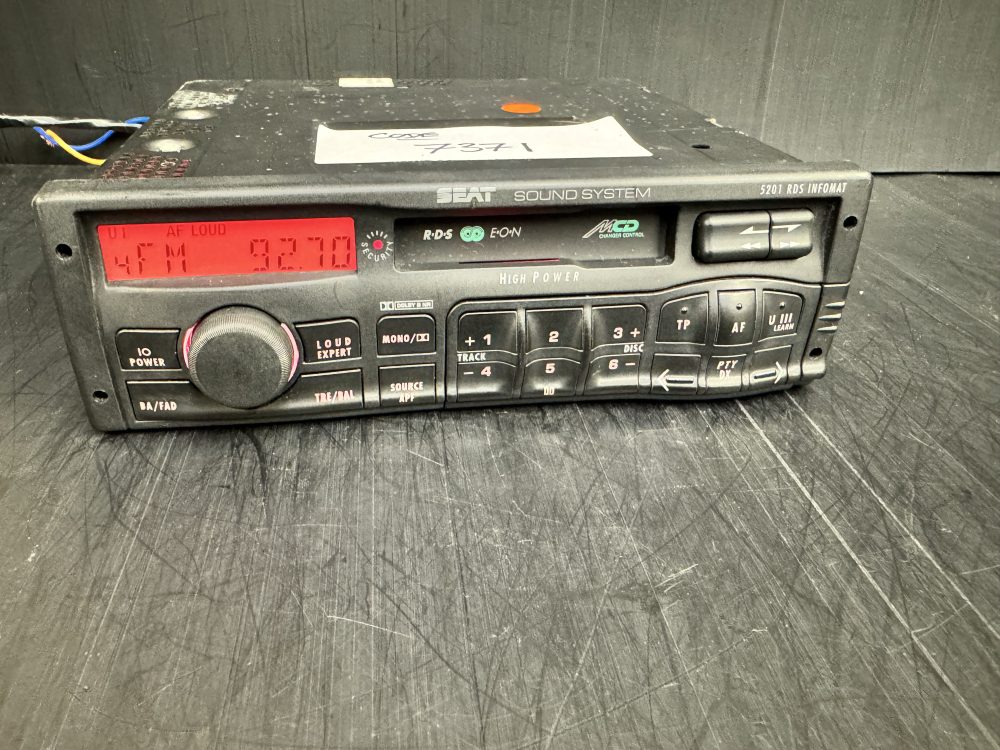 Seat 5201rds Car Radio Cassette Player Cd Changer Control