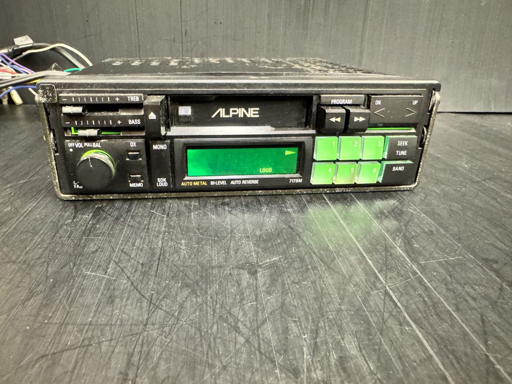 Alpine 7516L old Classic pull out radio Logic cassette player - Changer control - Image 3