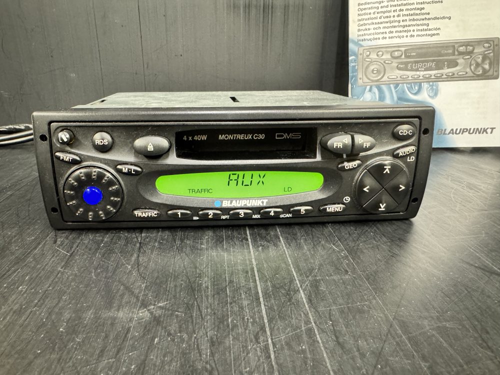 Blaupunkt Montreux C30 old car radio cassette player - Image 5