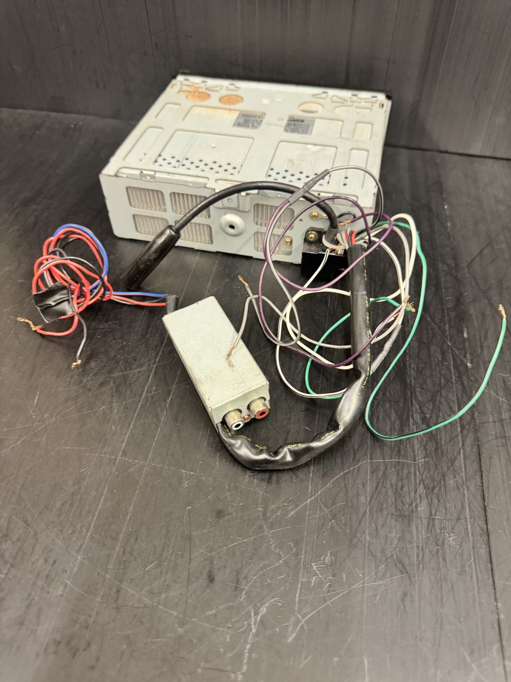 Sanyo Fxr-31Lb old pull out car radio cassette player with cd changer control - Image 7