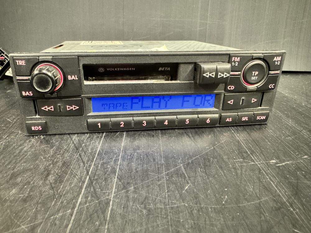 Vw Beta old car radio cassette player with cd changer control - Image 3