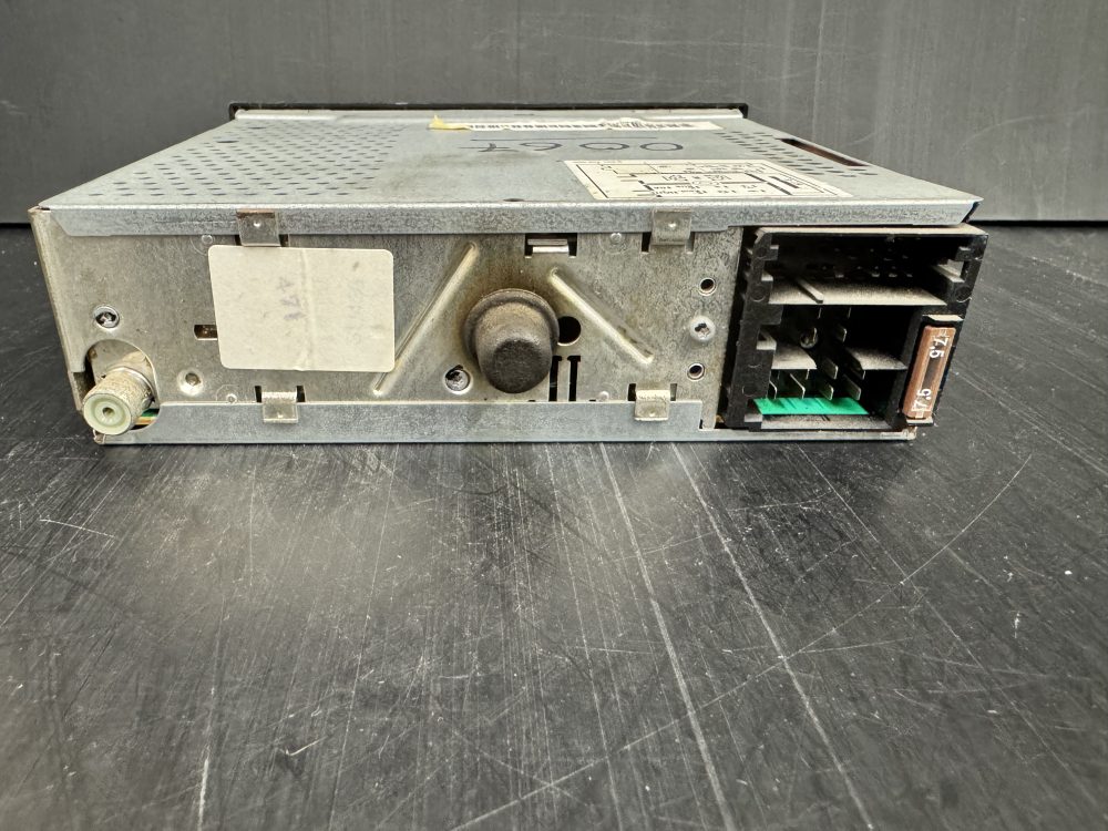 Vw Beta old car radio cassette player with cd changer control - Image 6