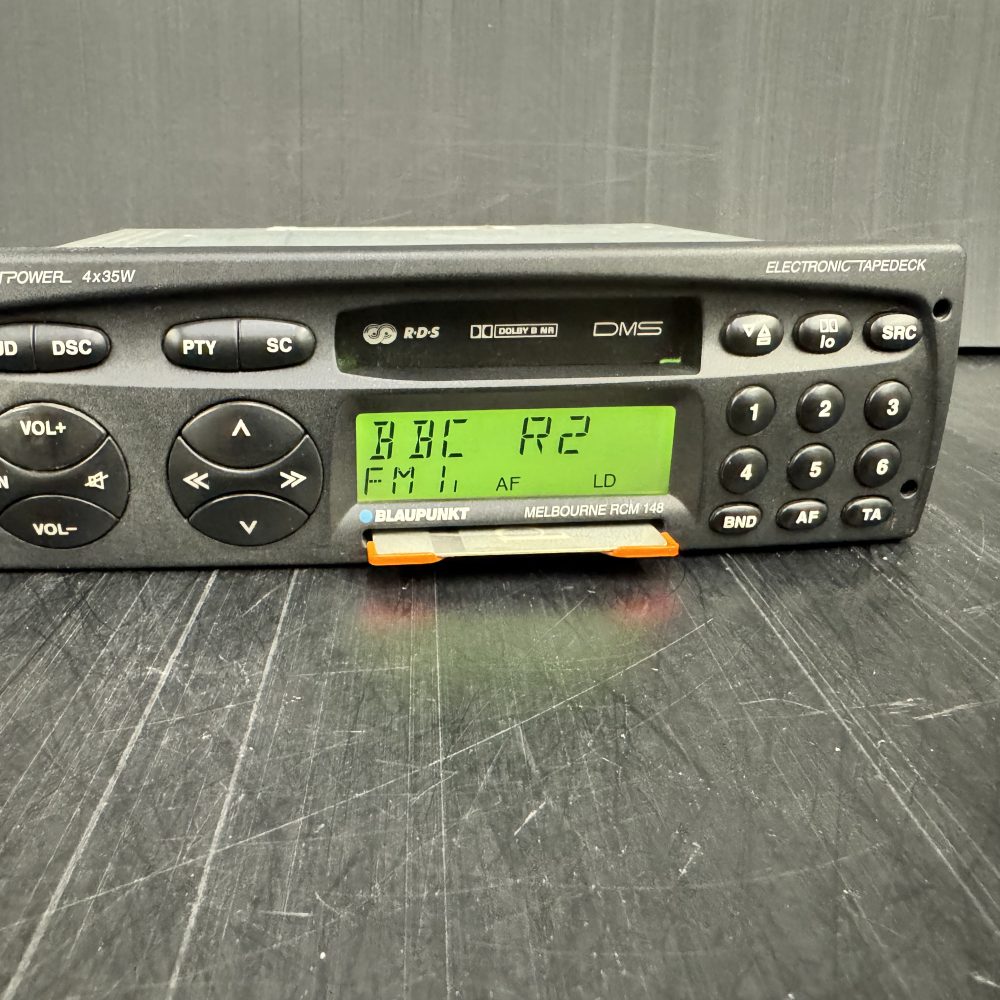 Blaupunkt Melbourne Rcm 148 old car radio cassette player With changer Control green