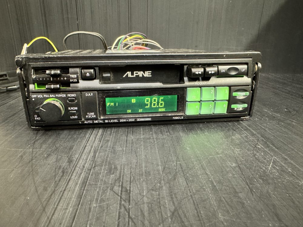 Alpine 7290LS old Classic pull out radio cassette player