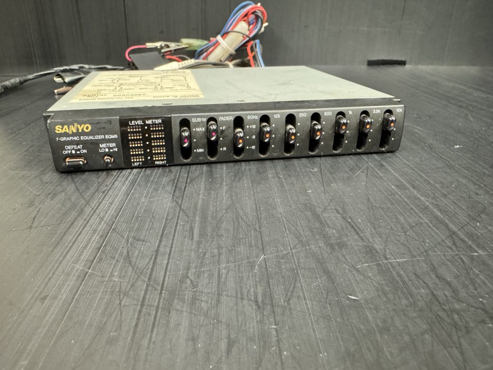 Sanyo graphic equaliser 7 band old school