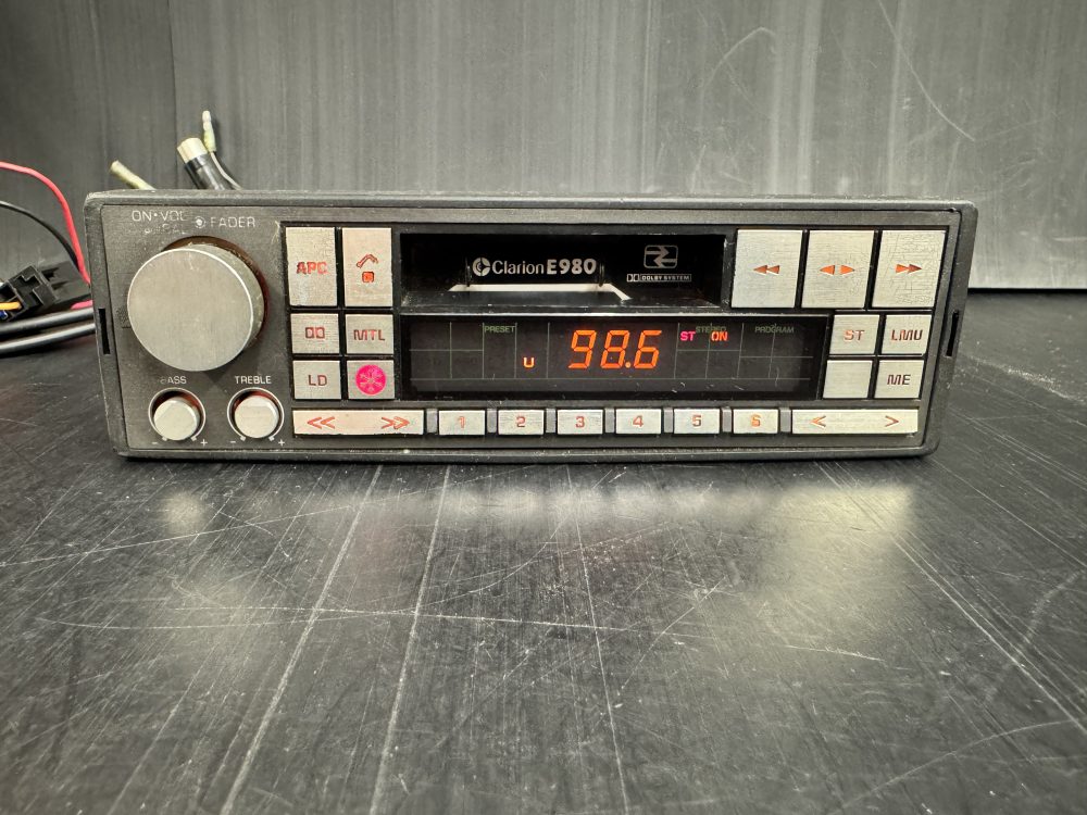Clarion E980 Old Classic Vintage Radio Cassette Player High end model